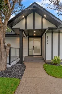 Main front image - primeluxuryhomes.ca